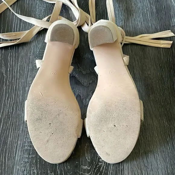 Vici | Tan Strappy Block Heel Size 9.5 - Picture 8 of 9